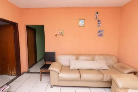 Casa com 2 Quartos à venda, 500m² no Inconfidentes, Contagem