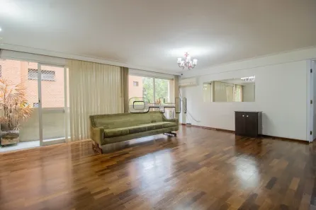 Apartamento com 3 Quartos para alugar, 130m² no Moema, São Paulo