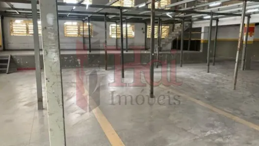 Galpão/Depósito/Armazém à venda, 2700m² no Vila Carbone, São Paulo