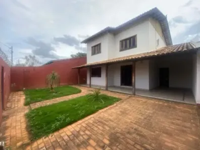 Casa com 4 Quartos para alugar, 360m² no Iporanga, Sete Lagoas