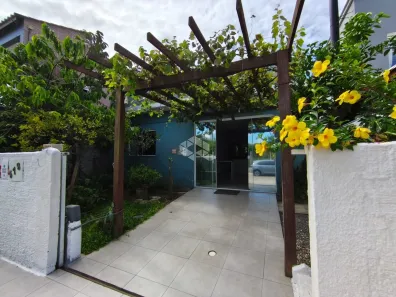 Casa com 2 Quartos à venda, 100m² no São João do Rio Vermelho, Florianópolis
