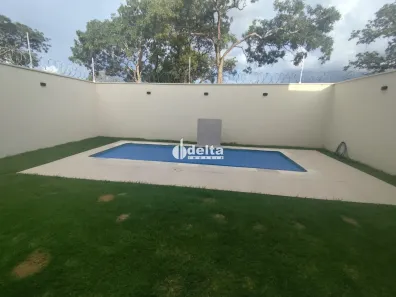 Casa com 3 Quartos para alugar, 225m² no Jardim Karaíba, Uberlândia