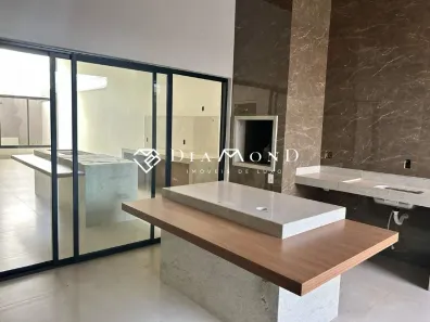 Casa com 3 Quartos à venda, 170m² no Novo Mundo, Uberlândia
