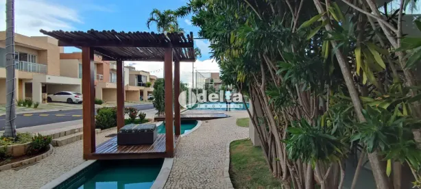 Casa de Condomínio com 3 Quartos à venda, 150m² no Granja Marileusa, Uberlândia