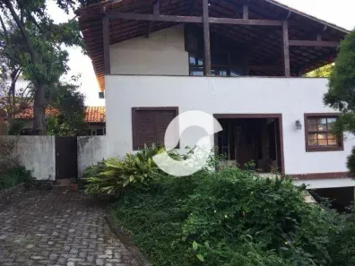 Casa de Condomínio com 4 Quartos à venda, 550m² no Camboinhas, Niterói