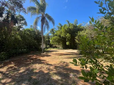 Lote/Terreno à venda, 704m² no Carangola, Petrópolis