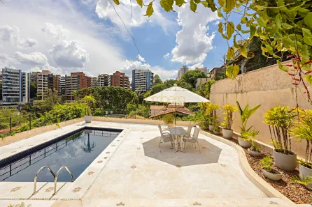 Casa de Condomínio com 3 Quartos à venda, 417m² no Jardim Vitória Régia, São Paulo