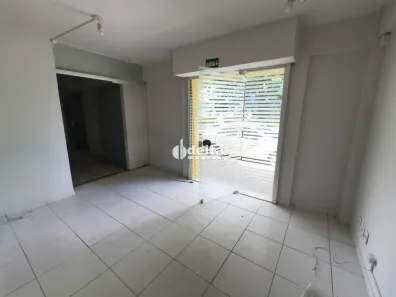 Ponto Comercial para alugar, 310m² no Santa Mônica, Uberlândia