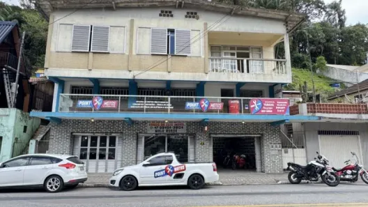Casa com 6 Quartos à venda, 400m² no Primeiro de Maio, Brusque