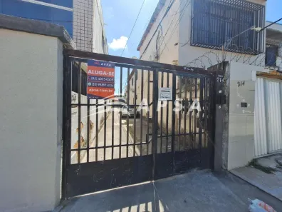Casa com 2 Quartos para alugar, 54m² no José Bonifácio, Fortaleza