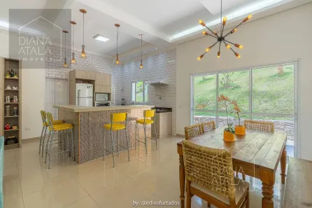 Casa de Condomínio com 3 Quartos à venda, 200m² no Caixa D´Água, Vinhedo