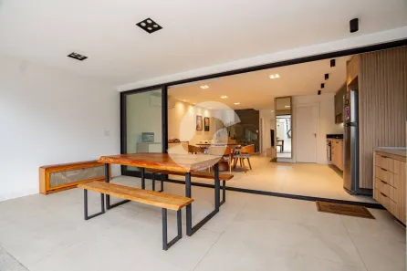 Casa com 4 Quartos à venda, 170m² no Piratininga, Niterói