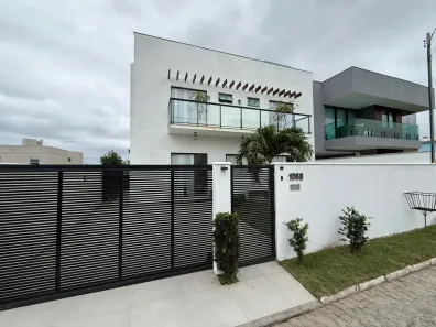 Casa de Condomínio com 3 Quartos à venda, 168m² no Ogiva, Cabo Frio