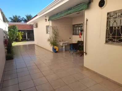 Casa com 4 Quartos à venda, 276m² no Zona 02, Maringá
