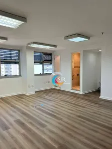 Sala Comercial para alugar, 210m² no Indianópolis, São Paulo