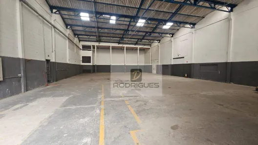 Galpão/Depósito/Armazém para alugar, 890m² no Serraria, Diadema