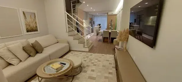 Sobrado com 3 Quartos à venda, 89m² no São Judas, Itajaí
