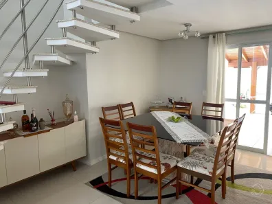 Casa com 3 Quartos à venda, 180m² no Praia Comprida, São José