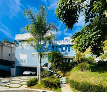 Casa de Condomínio com 4 Quartos para venda ou aluguel, 400m² no Alphaville, Santana de Parnaíba