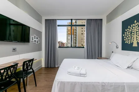 Apartamento com 1 Quarto para alugar, 23m² no Água Verde, Curitiba