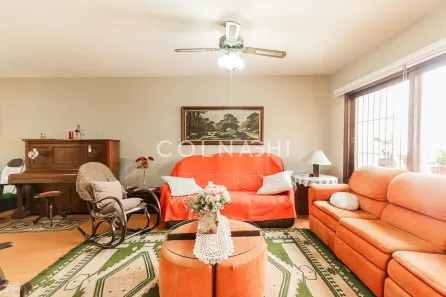 Casa com 3 Quartos à venda, 280m² no Chácara das Pedras, Porto Alegre