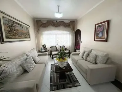 Casa com 3 Quartos à venda, 249m² no Parque Jaçatuba, Santo André