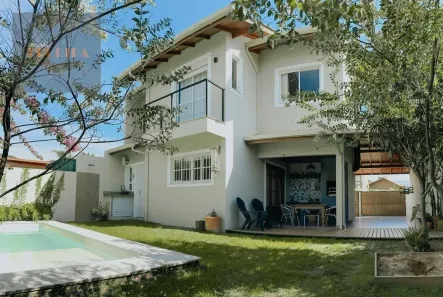 Casa com 3 Quartos à venda, 155m² no Rio Tavares, Florianópolis