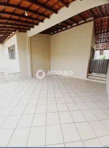 Casa com 3 Quartos para alugar, 208m² no Tibery, Uberlândia
