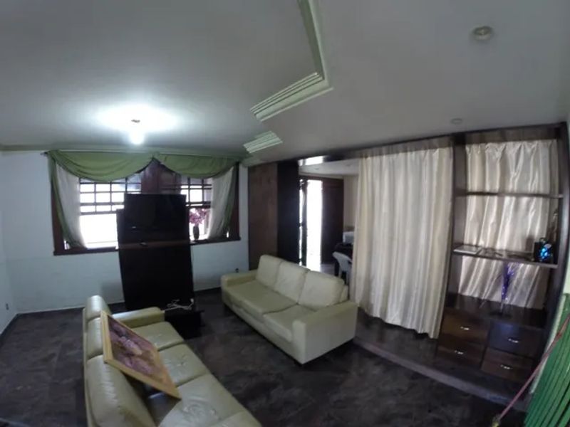 Casa com 5 quartos — Braúnas, Belo Horizonte