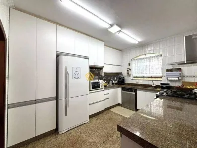 Sobrado com 4 Quartos à venda, 258m² no Centro, São Bernardo do Campo