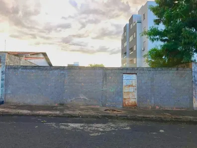 Lote/Terreno à venda, 360m² no Santa Mônica, Uberlândia