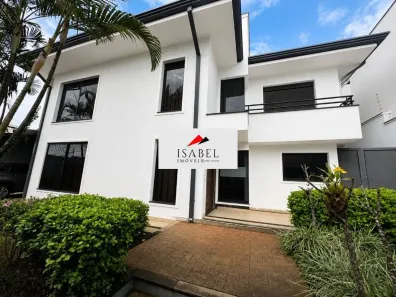 Sobrado com 4 Quartos à venda, 290m² no Jardim Casa Branca, Suzano