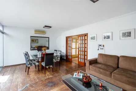 Casa com 5 Quartos à venda, 330m² no Vila Congonhas, São Paulo