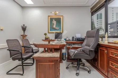 Sala Comercial à venda, 106m² no Auxiliadora, Porto Alegre