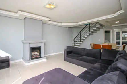 Casa com 3 Quartos para alugar, 400m² no Morro Santana, Porto Alegre
