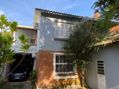Casa com 4 Quartos à venda, 257m² no Vila Assunção, Porto Alegre
