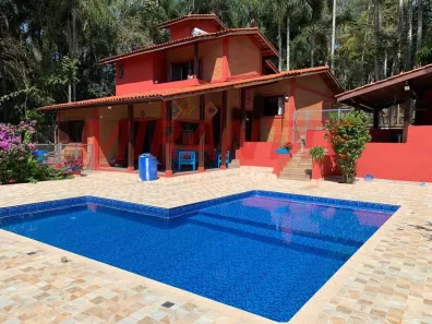 Sobrado com 3 Quartos à venda, 400m² no Caraguatá, Mairiporã