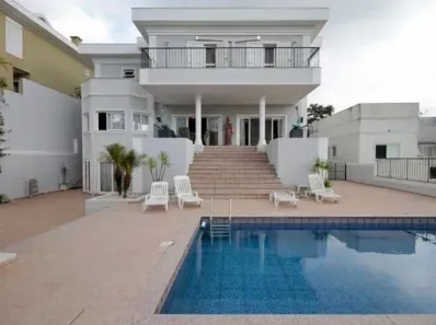 Casa de Condomínio com 8 Quartos para venda ou aluguel, 850m² no Alphaville, Santana de Parnaíba