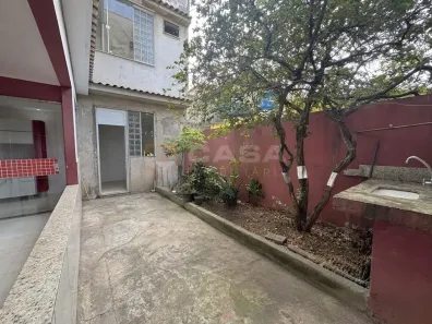 Casa com 6 Quartos à venda, 200m² no Feu Rosa, Serra
