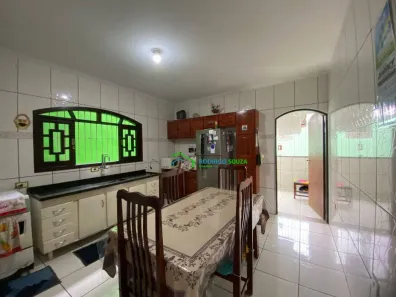 Casa com 3 Quartos à venda, 375m² no Parque Roseira, Carapicuíba