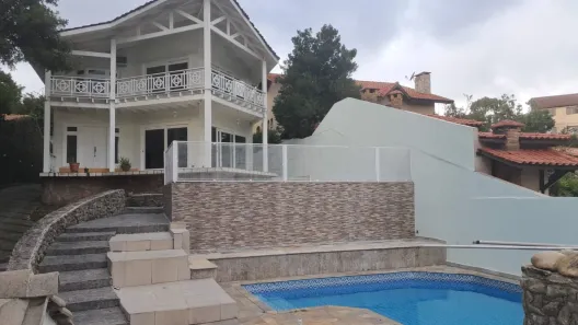 Casa de Condomínio com 3 Quartos para venda ou aluguel, 480m² no Jardim Bolívia, Jandira