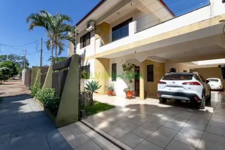 Sobrado com 4 Quartos à venda, 214m² no Jardim Alvorada, Maringá