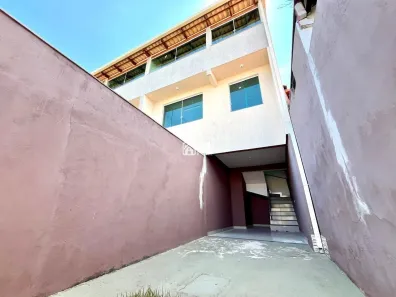 Casa com 5 Quartos à venda, 230m² no Niterói, Betim