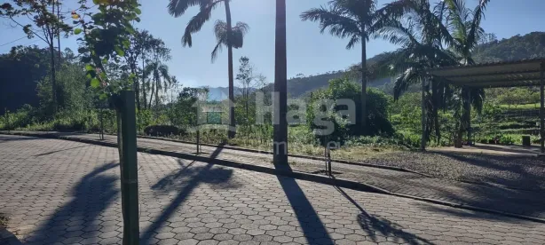 Lote/Terreno à venda, 600m² no Lageado Baixo, Guabiruba