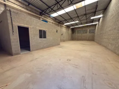 Galpão/Depósito/Armazém para alugar, 250m² no Guajeru, Fortaleza