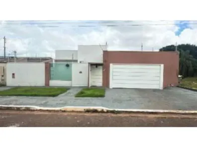 Casa com 3 Quartos à venda, 186m² no , Canarana