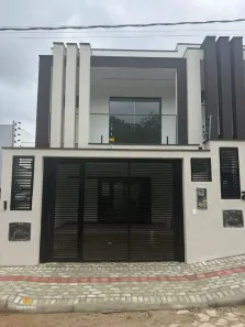 Sobrado com 3 Quartos à venda, 112m² no Itacolomi, Balneário Piçarras