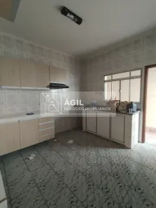 Sobrado com 3 Quartos para alugar, 120m² no Jardim Santa Maria, Jacareí