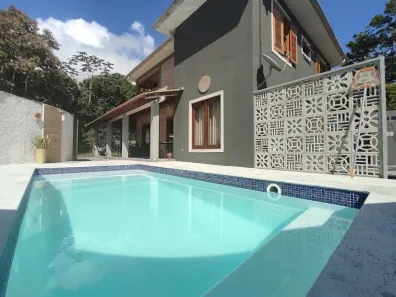 Sobrado com 4 Quartos à venda, 226m² no Estufa I, Ubatuba