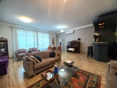 Casa com 3 Quartos à venda, 182m² no Embaré, Santos